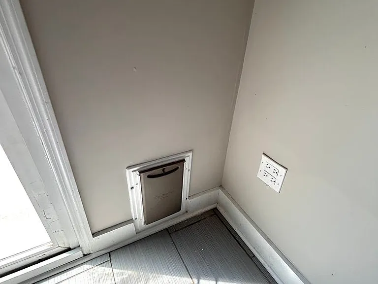 228 Miami St — Photo 6