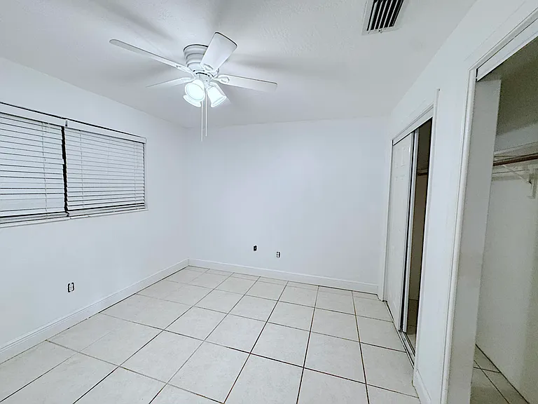 202 SE 3rd Ter #1 — Photo 17