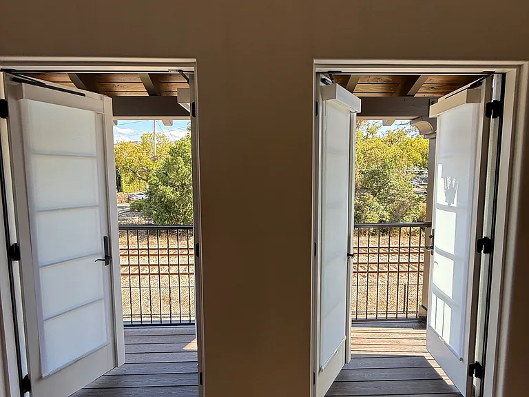 301 W Comstock Ave #3 — Photo 9
