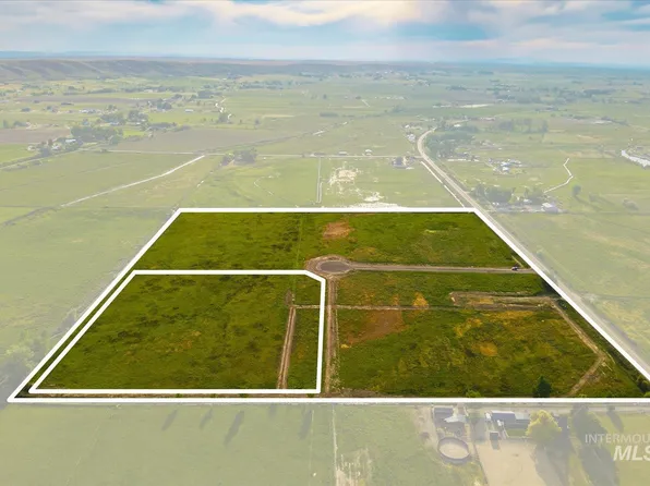 4 Dexter Ln, Emmett, ID 83617