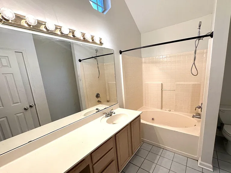 130 Edie Ann Dr — Photo 8