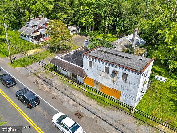 5th image of 465 Lakewood Farmingdale Rd
