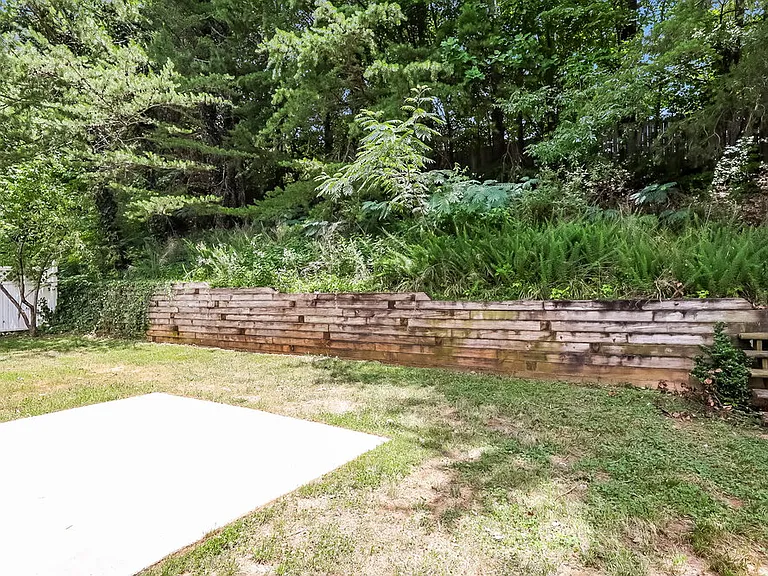 6918 Lowen Rd — Photo 17