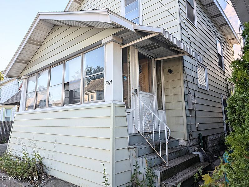 2nd image of 867 Main Avenue