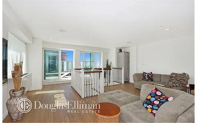 Rented by Douglas Elliman | media 19