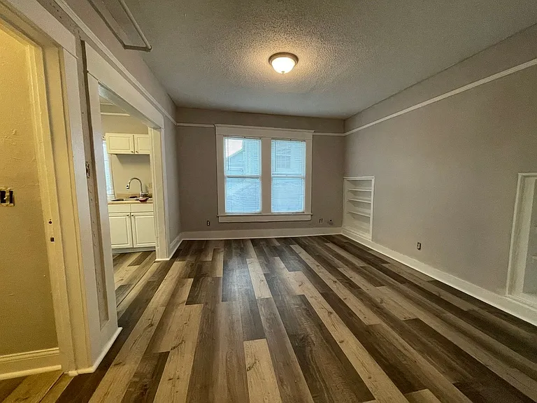 B 309 Brevard — Photo 12