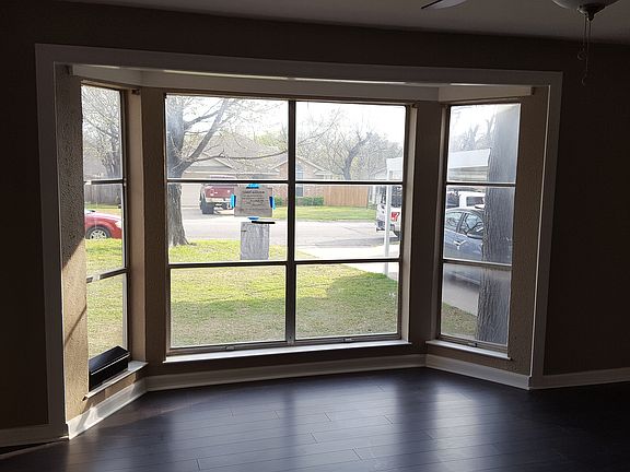 4th image of 5641 Highland Ave
