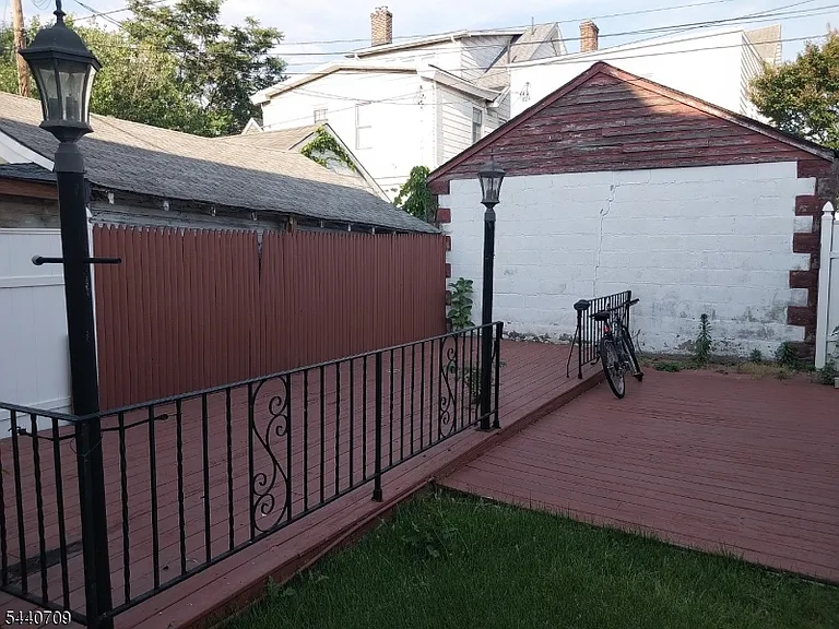 230 Ampere Pkwy — Photo 13