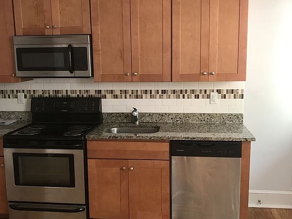 5th image of 1121 W Grace St APT 03