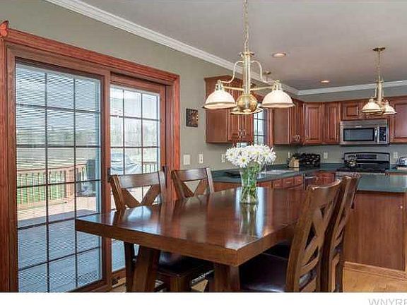 5th image of 85 Ashwood Ln
