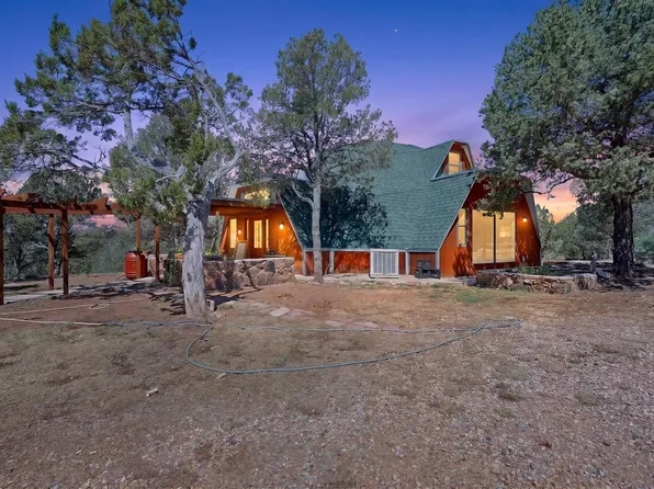 61 Coyote Rd, Las Vegas, NM 87701