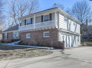 9836 Belinder Rd, Leawood, KS 66206