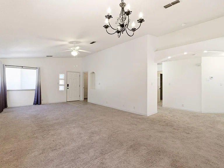 8319 Santa Clarita St NE — Photo 5