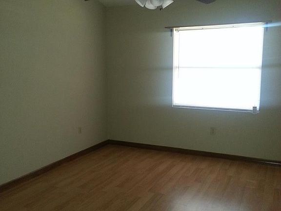 3rd image of 1035 N Fresno Ave
