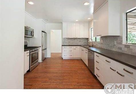 4th image of 4546 Matilija Ave