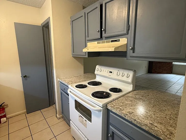 8150 Bayou Fountain Ave — Photo 9