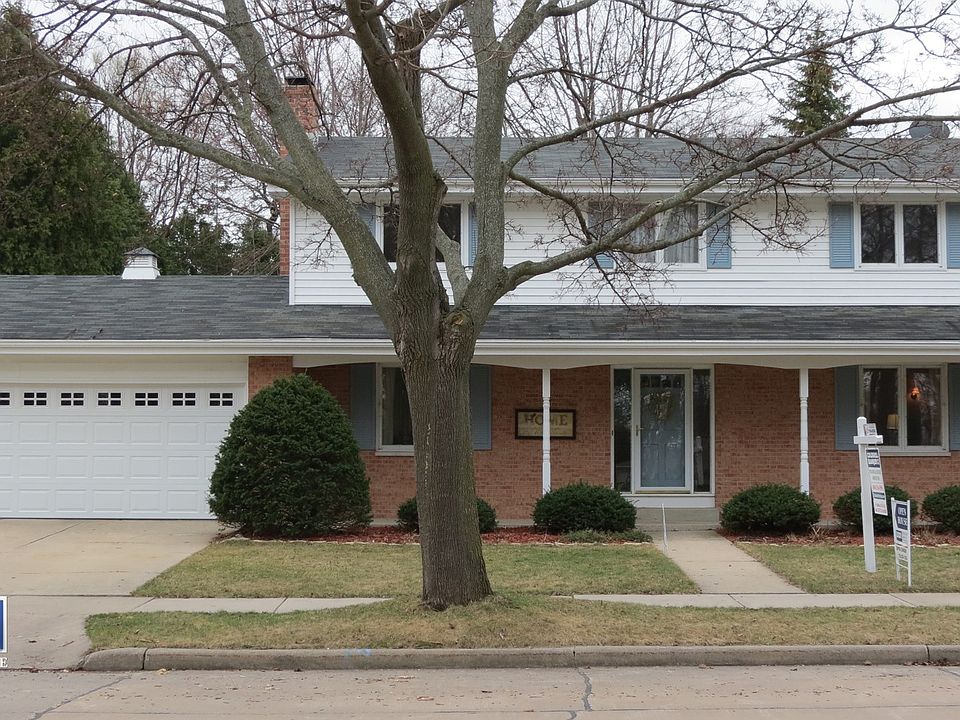 Welcome to 2409 E Forest St!