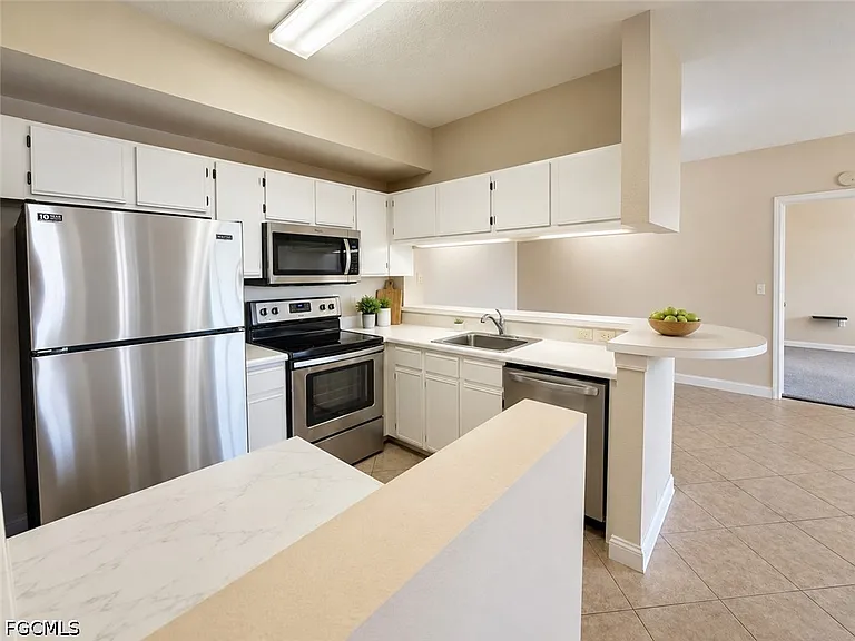 6490 Aragon Way #303 — Photo 8