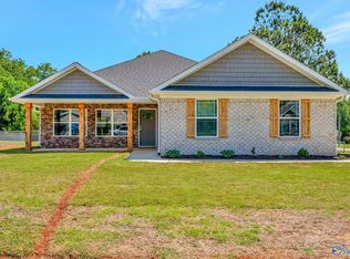 172 Singletree Dr, Hazel Green, AL 35750