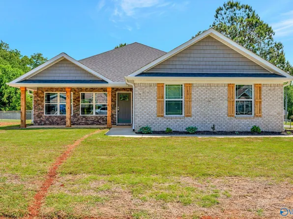 172 Singletree Dr, Hazel Green, AL 35750