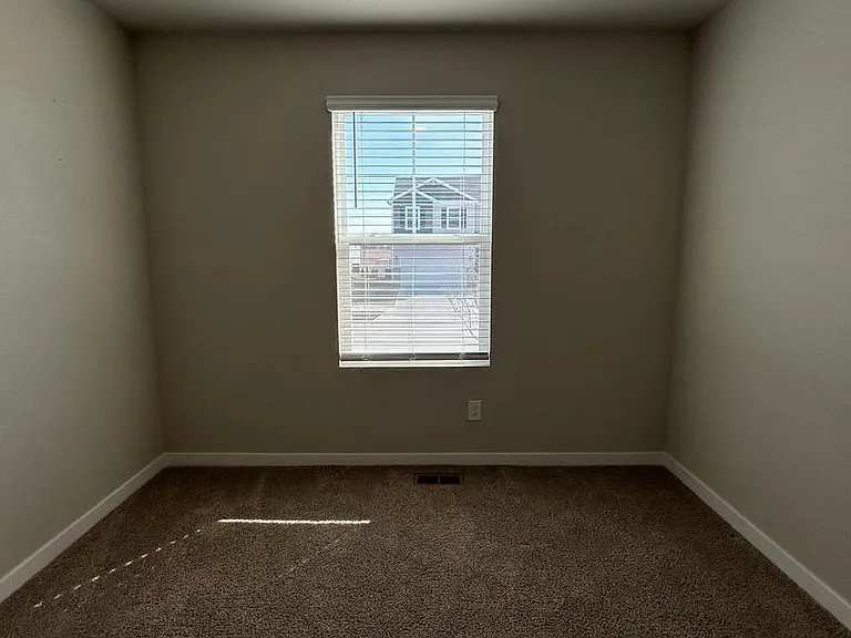 12660 S 204th Ave — Photo 39