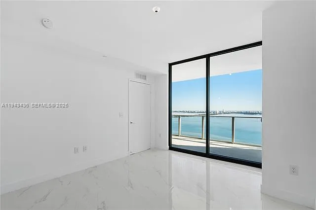 700 NE 24th St #3204 — Photo 17