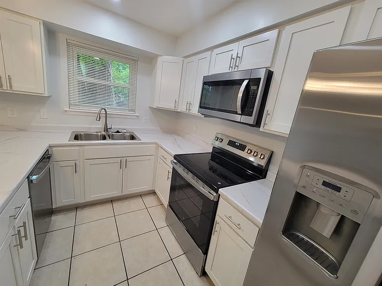 1596 Misty Garden Way — Photo 7