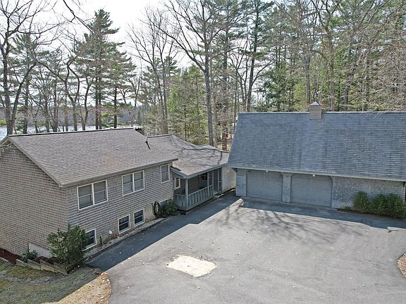 2nd image of 11 Evergreen Way