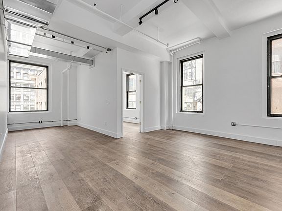2nd image of 255 W 36th St Unit 1002