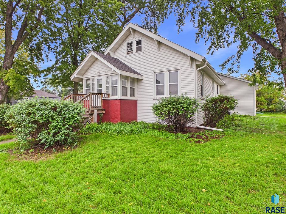 1st image of 120 W 3rd Ave