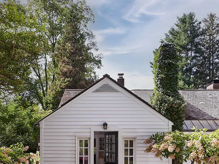 11 Sutton Rd — Photo 3