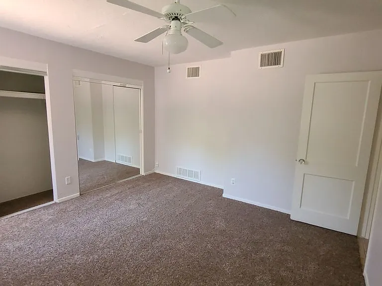 1407 W Glenrosa Ave — Photo 7
