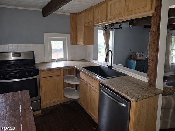 4th image of 117 Lilac Drive