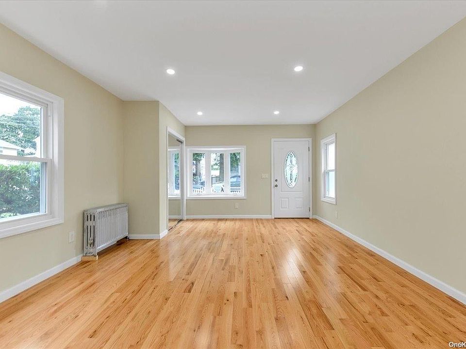 1st image of 104-60 219 Street