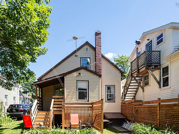 3rd image of 29 Saint James St