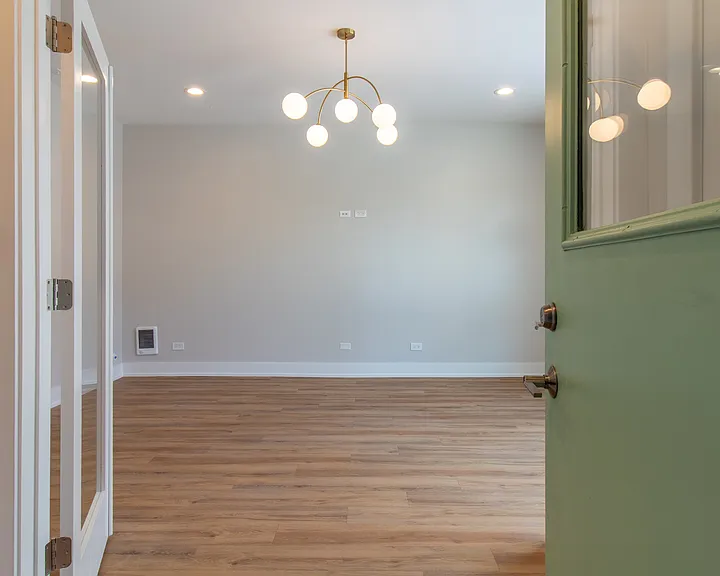 6749 S Langley Ave #B — Photo 16