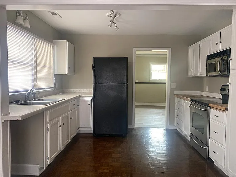 9239 McGee St — Photo 12