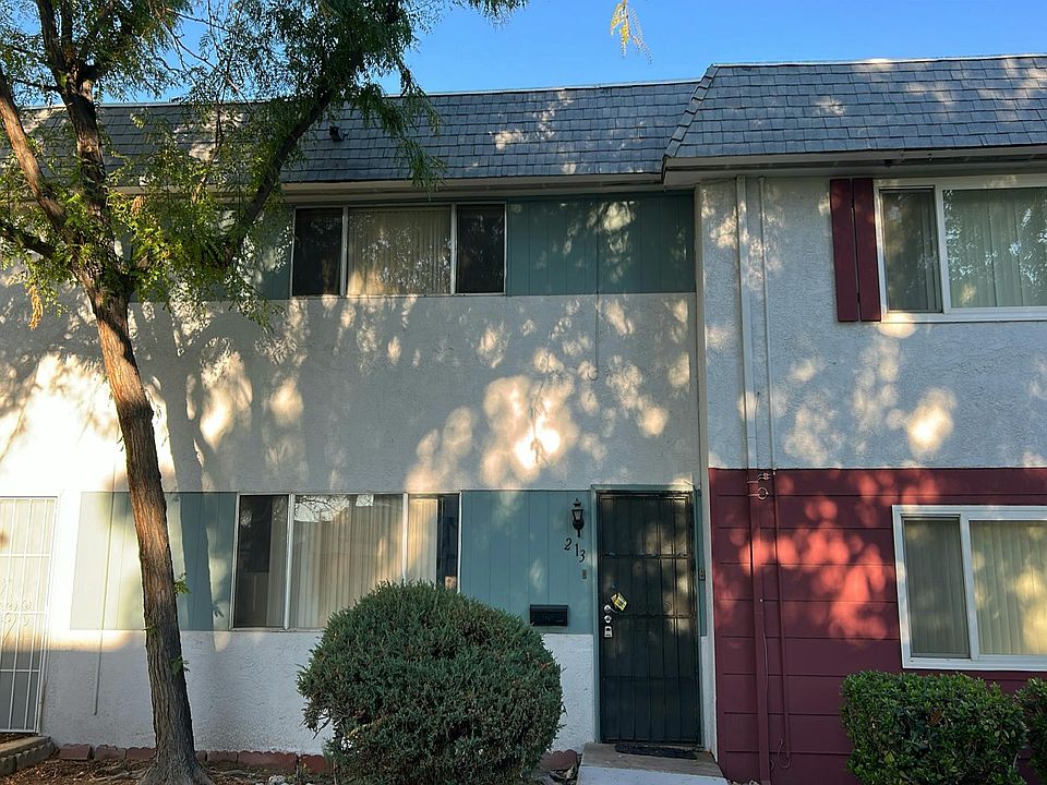 1st image of 213 Greenbriar Townhouse Way #Townhouse