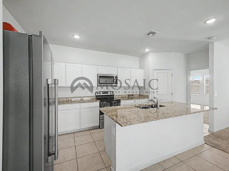 9553 W Agora Ln — Photo 10