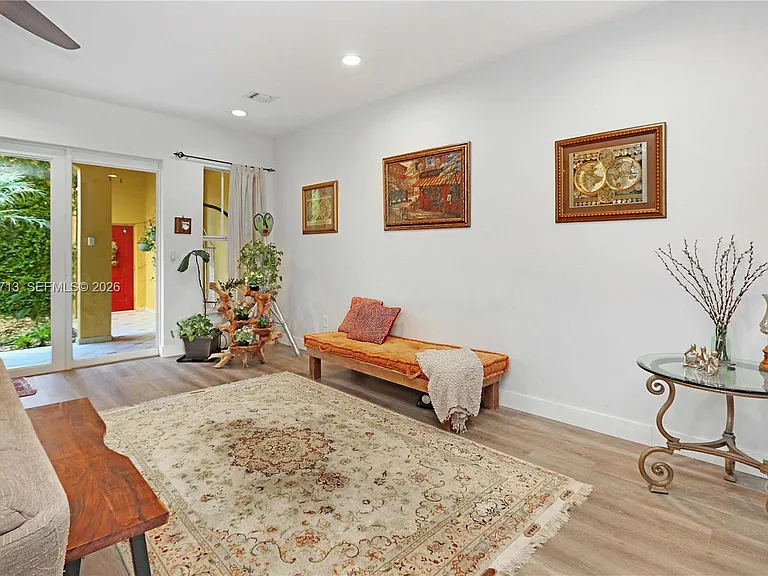 1619 Harrison St — Photo 11