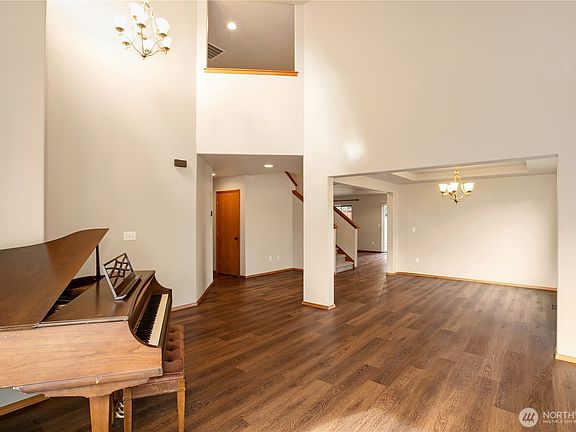 3rd image of 3834 Starling Drive NW