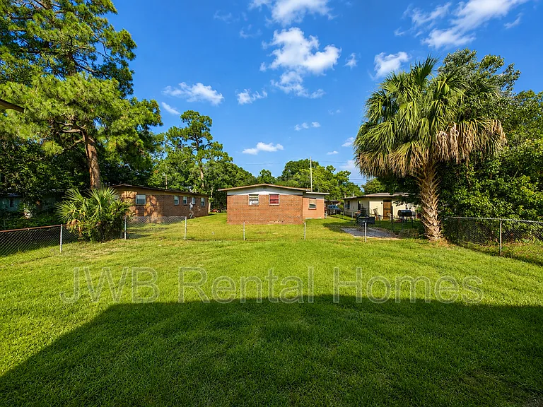 3330 Marlo St — Photo 10