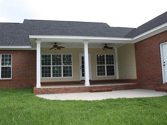 5th image of 144 Belmont Dr