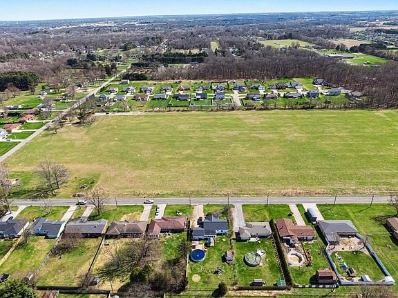 5th image of 58116 Beech Rd