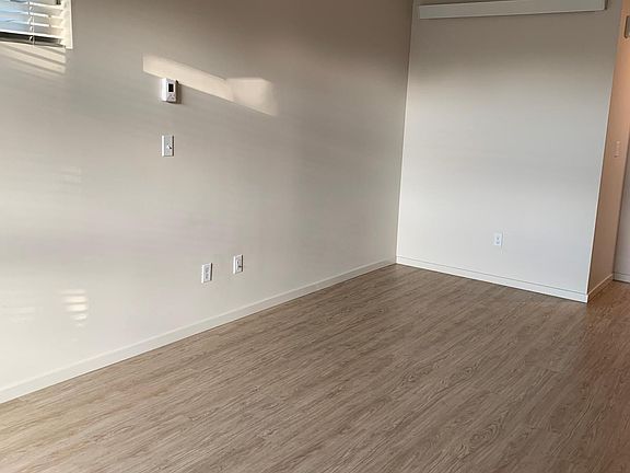 4th image of 3829 California Ave SW #108