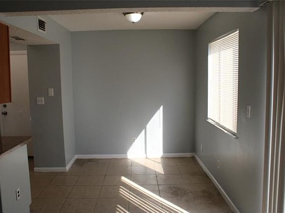 2nd image of 4122 White Pine Ave #3