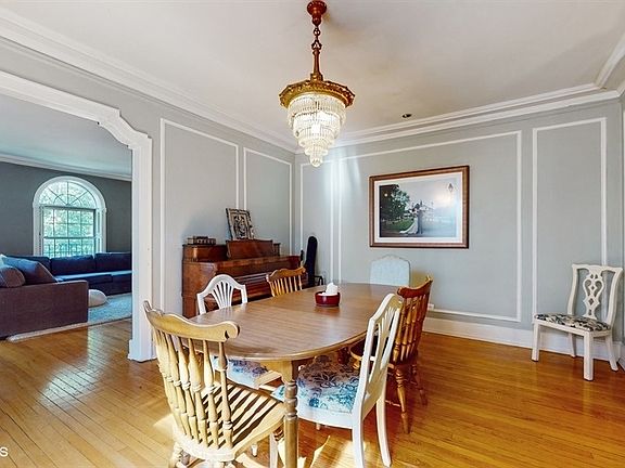 5th image of 2043 W Farwell Ave APT 1W