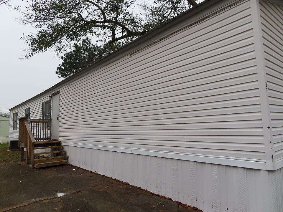 1st image of 3535 Roberts Ave #33