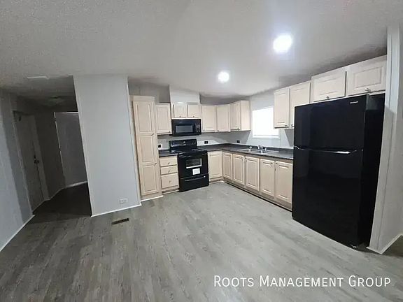 2nd image of 31 Queen Ave #31QA