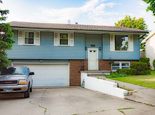 3022 Mirium Dr, Bloomington, IL